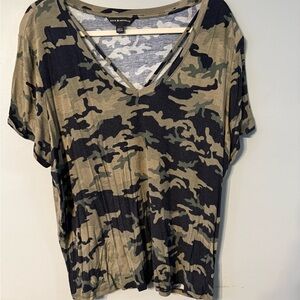 Rock & Republic Camo V-Neck Short Sleeve Top